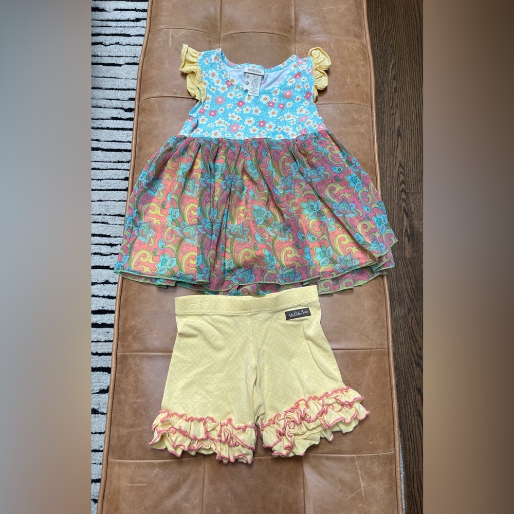MATILDA JANE - 18 months - skirt top & ruffle shorts!